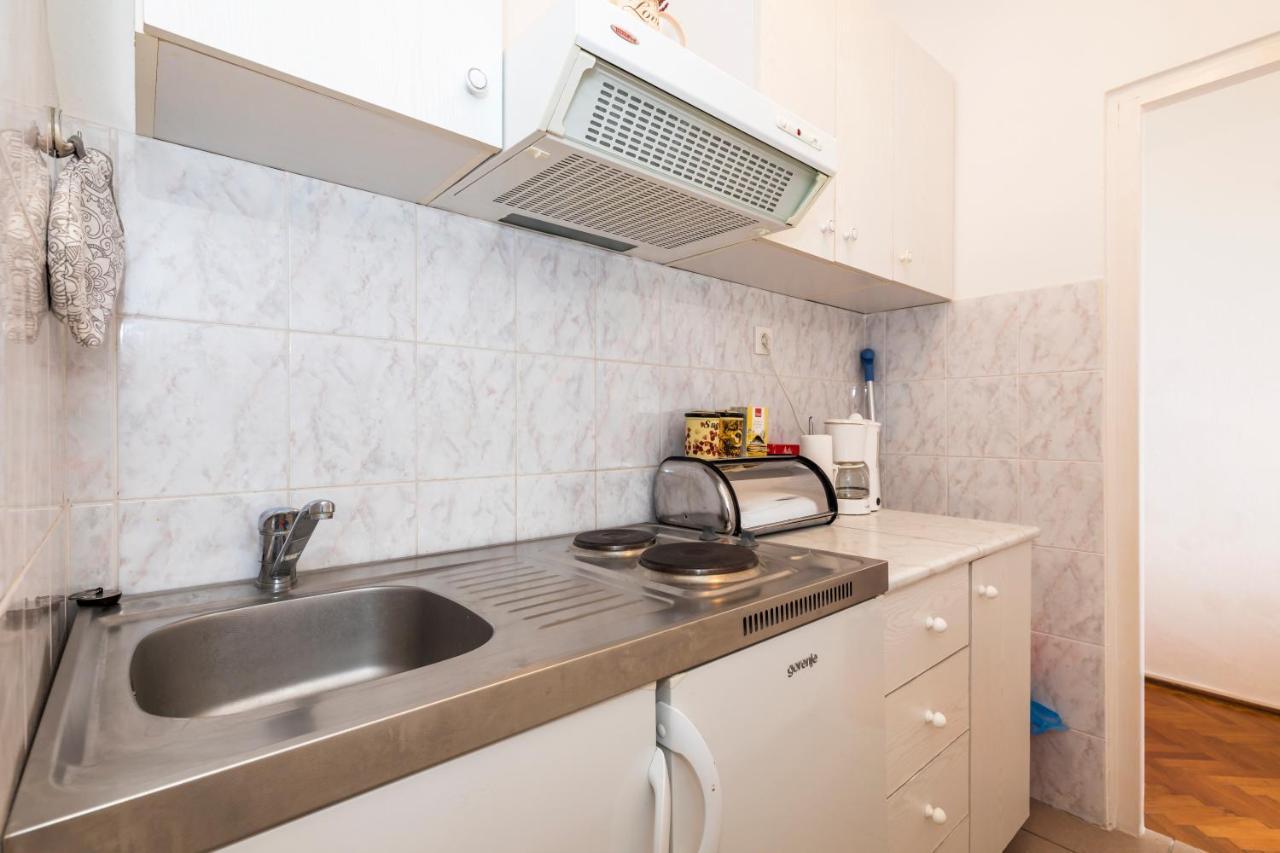 Apartment Muzic Mali Losinj Exterior photo