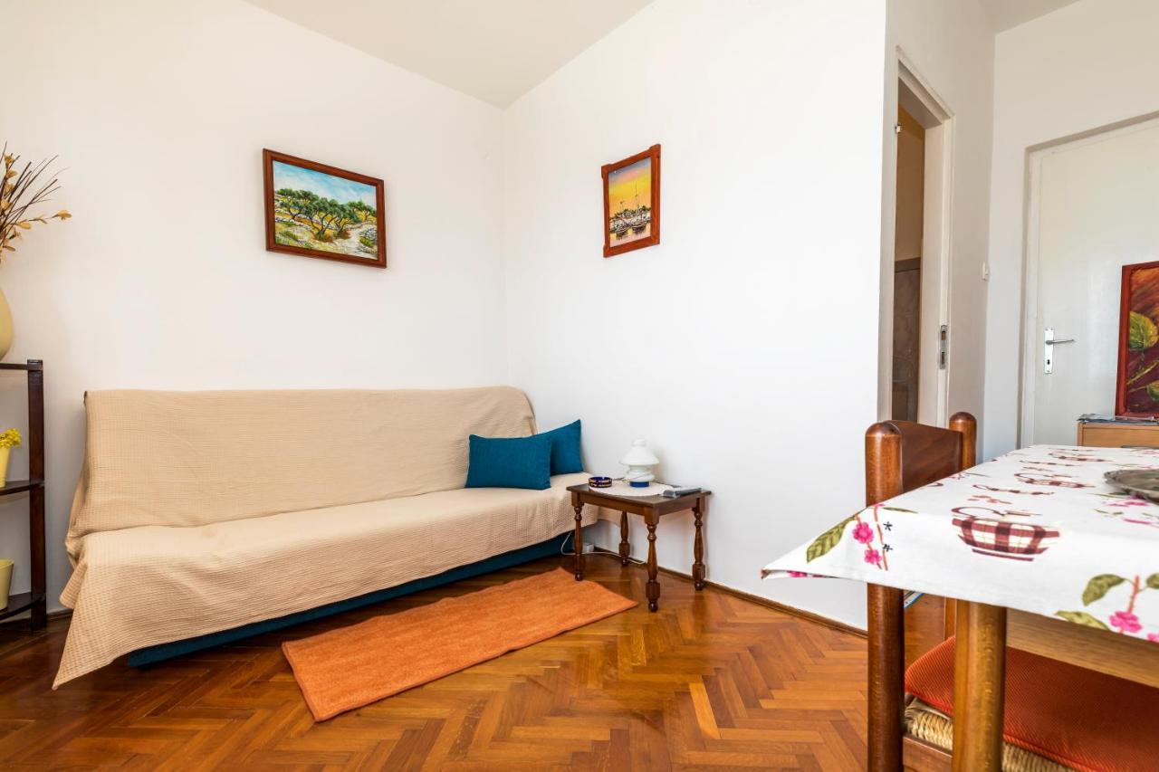 Apartment Muzic Mali Losinj Exterior photo