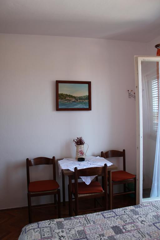 Apartment Muzic Mali Losinj Room photo