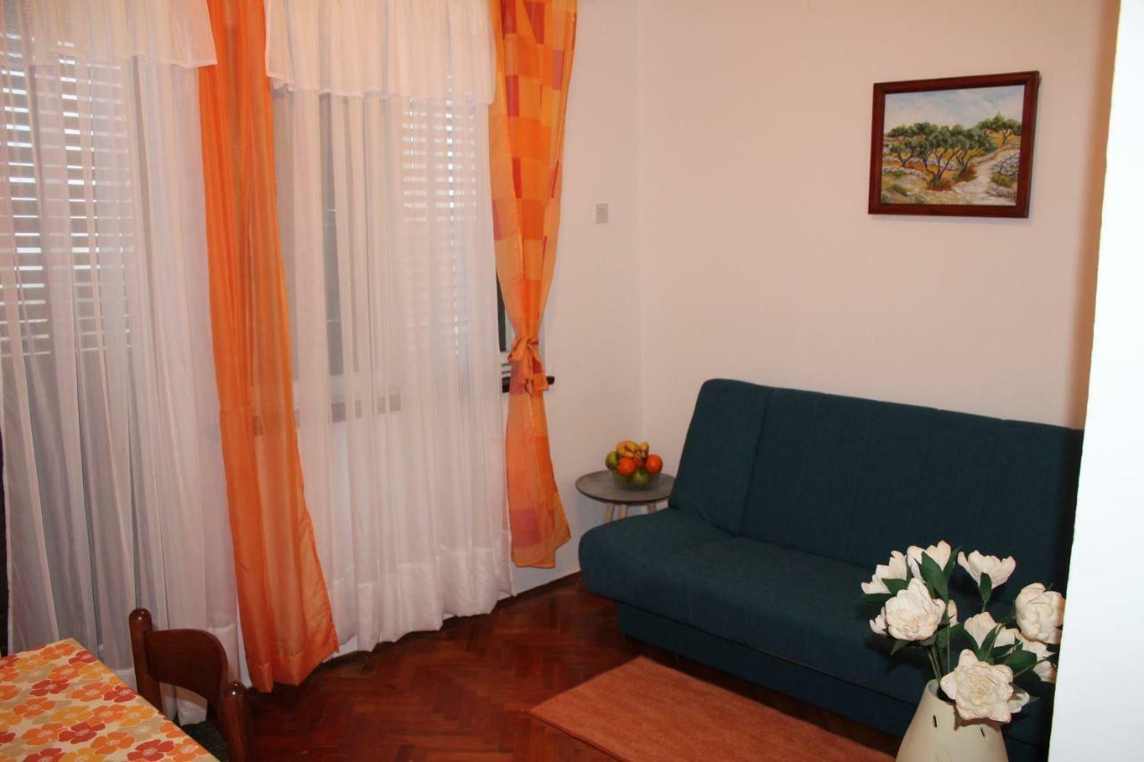 Apartment Muzic Mali Losinj Exterior photo