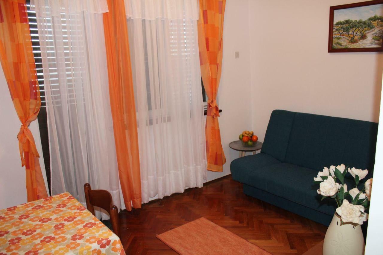 Apartment Muzic Mali Losinj Exterior photo